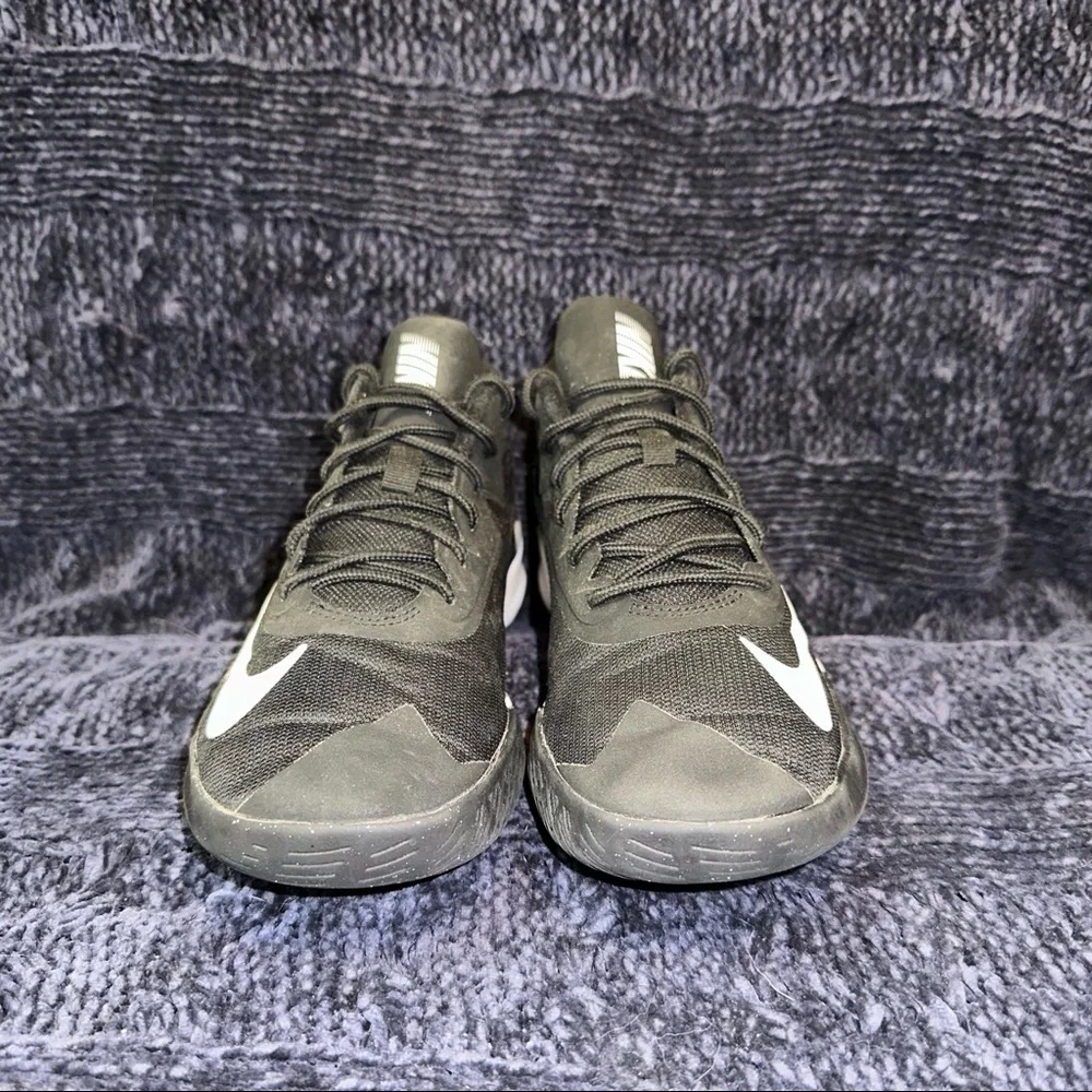 Nike Precision IV Black White Basketball Shoes Men's/Youth 5 or Women's 6.5 - Picture 2 of 8